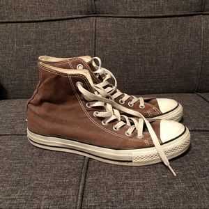 High top Brown Converse All Star size: 8/10